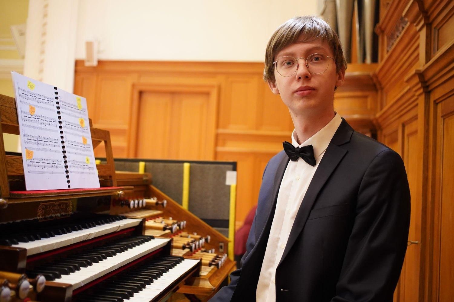 

Билеты на Органные вечера в Коломенском при свечах. Легенды королей: музыка старой Англии (Театральная хоромина)