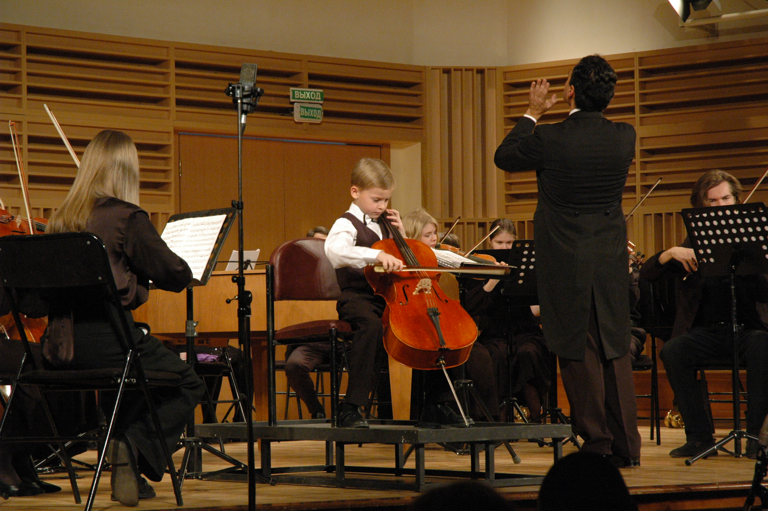 

Билеты на Лучше три или тридцать три (Специальная музыкальная школа)