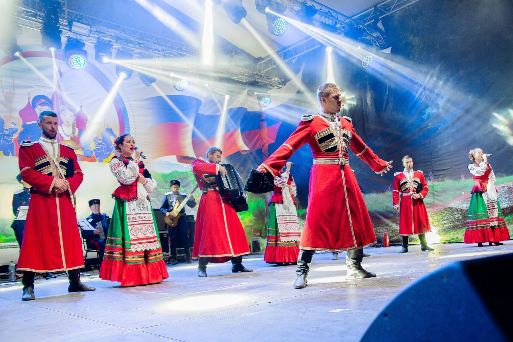 

Билеты на Московский казачий хор (ДК им. Ленсовета)