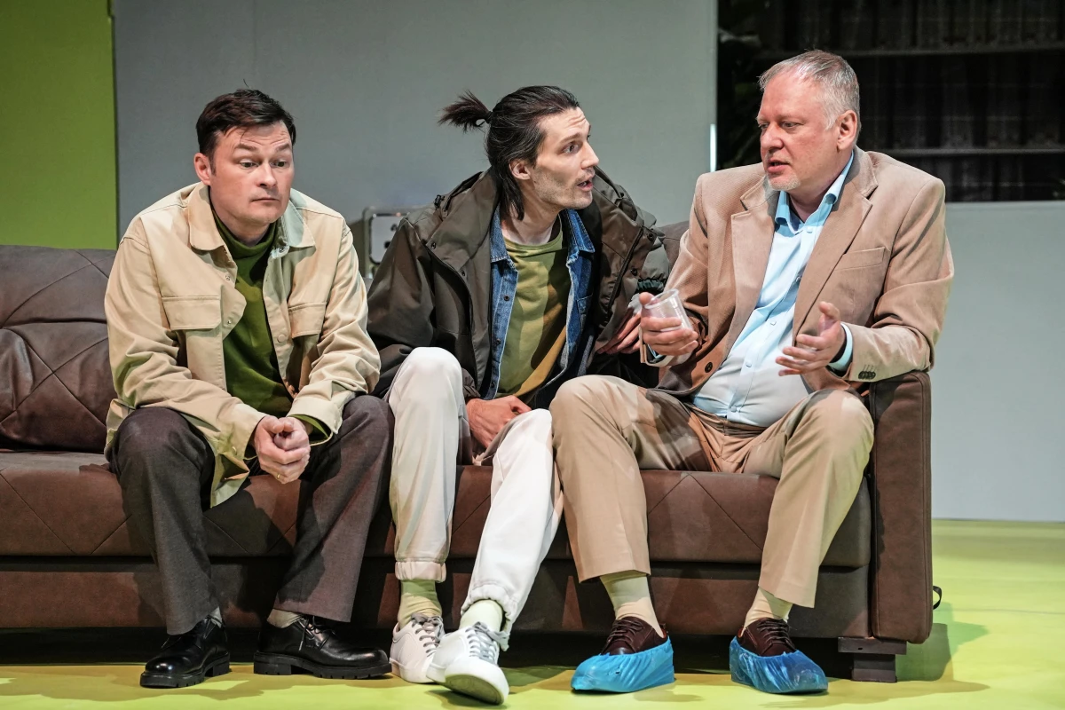 

Билеты на В театр всей семьёй. Абонемент (Драматический театр)