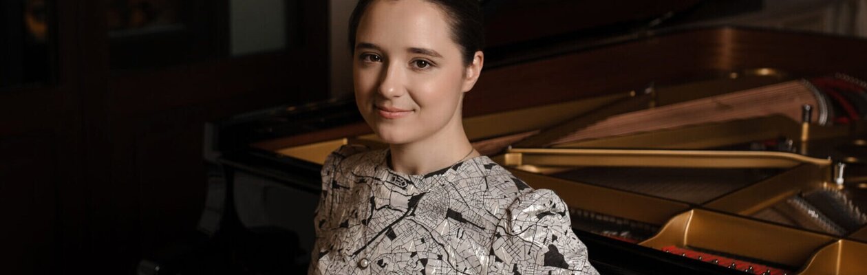 Елизавета Украинская и артисты ЗКР