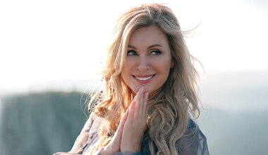 Вика Цыганова афиша