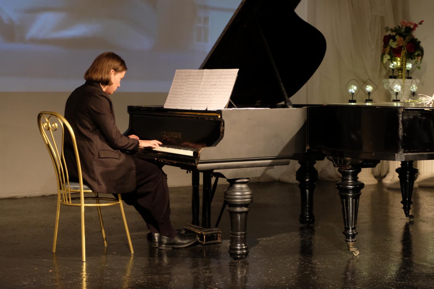 

Билеты на Посещение интерьеров особняка Шрёдера + концерт «Фортепианное рандеву» (Дом Шрёдера)