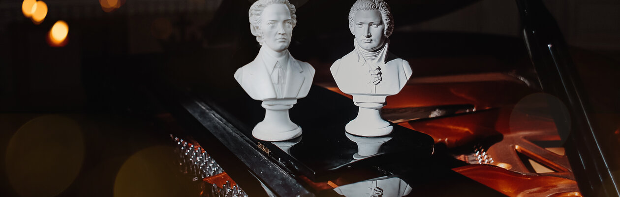 Моцарт и Шопен при свечах