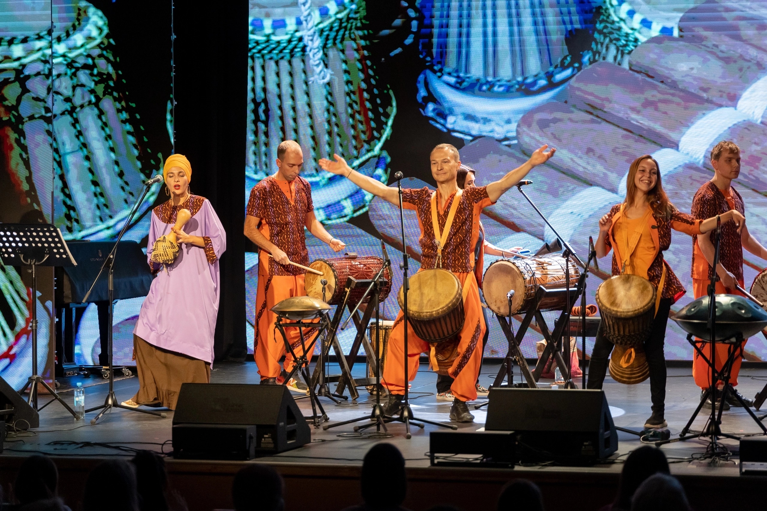 

Билеты на Shekere. Африканские барабаны (Окружной дом офицеров)