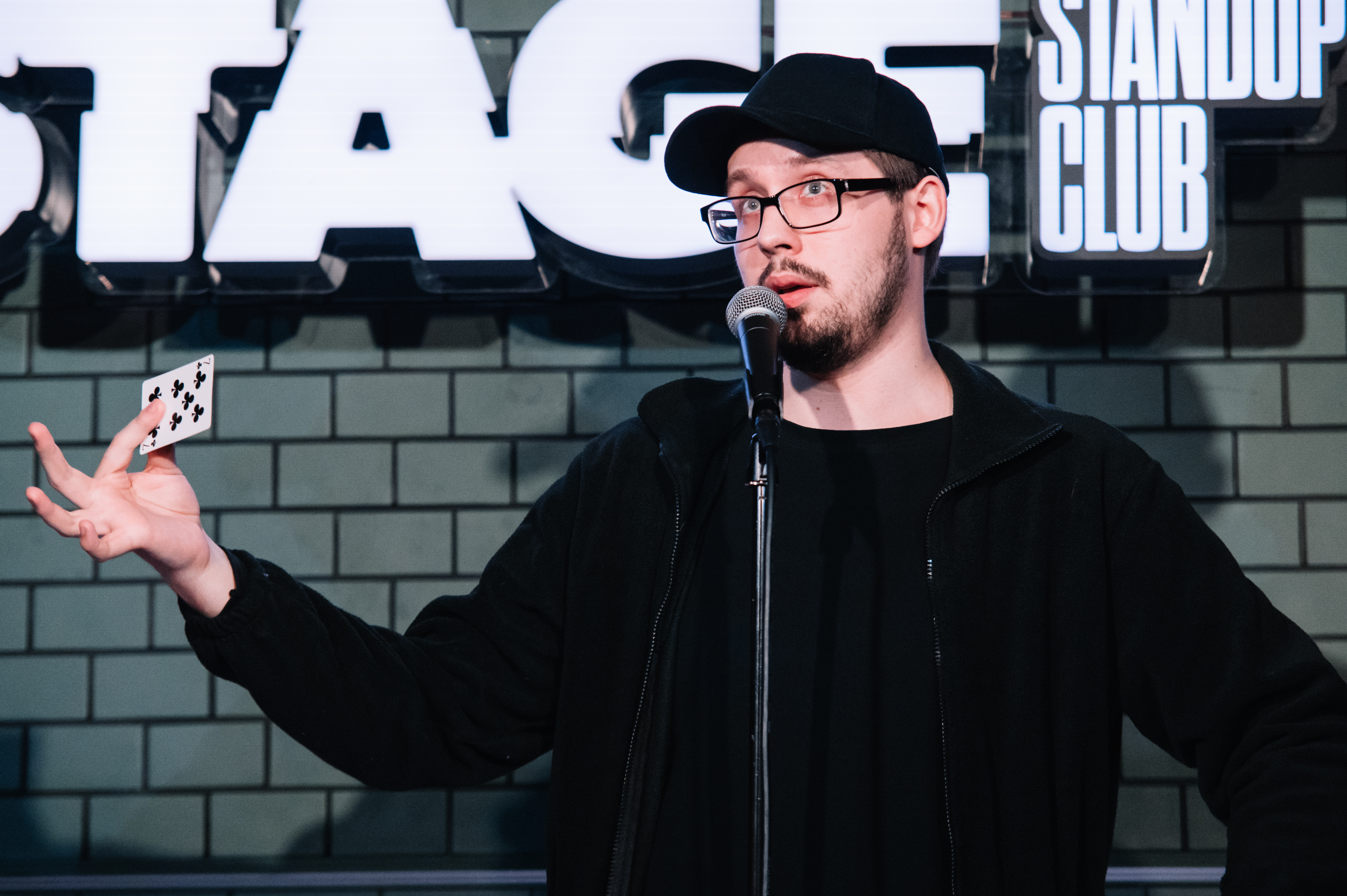 

Билеты на Глеб Капелюх (Stage StandUp Club)