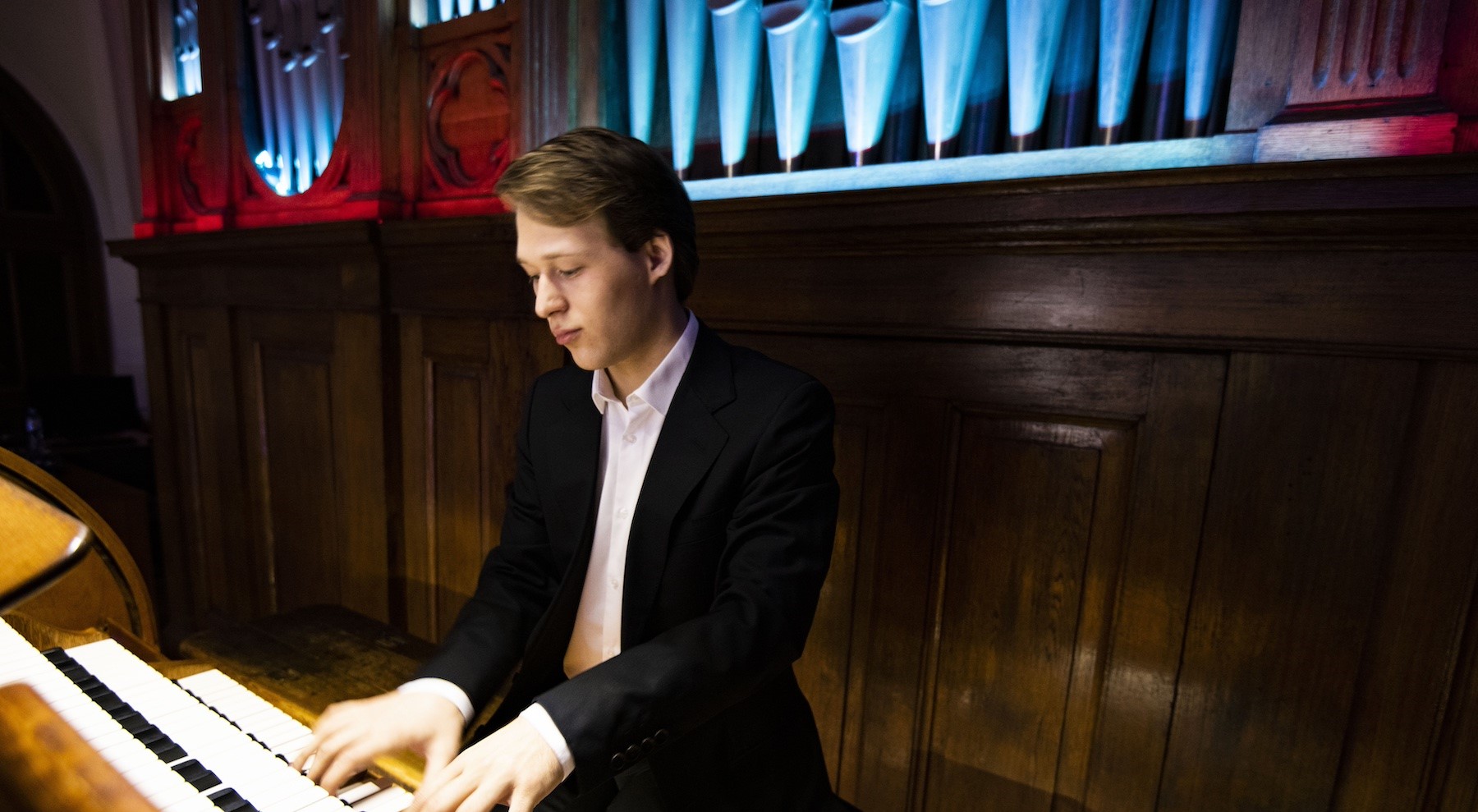 

Билеты на Щелкунчик. Сказка для органа и чтеца с песочной анимацией (Кафедральный собор Святых Петра и Павла)