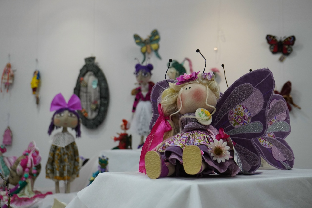 

Билеты на Айдолл (Центр книги и графики)