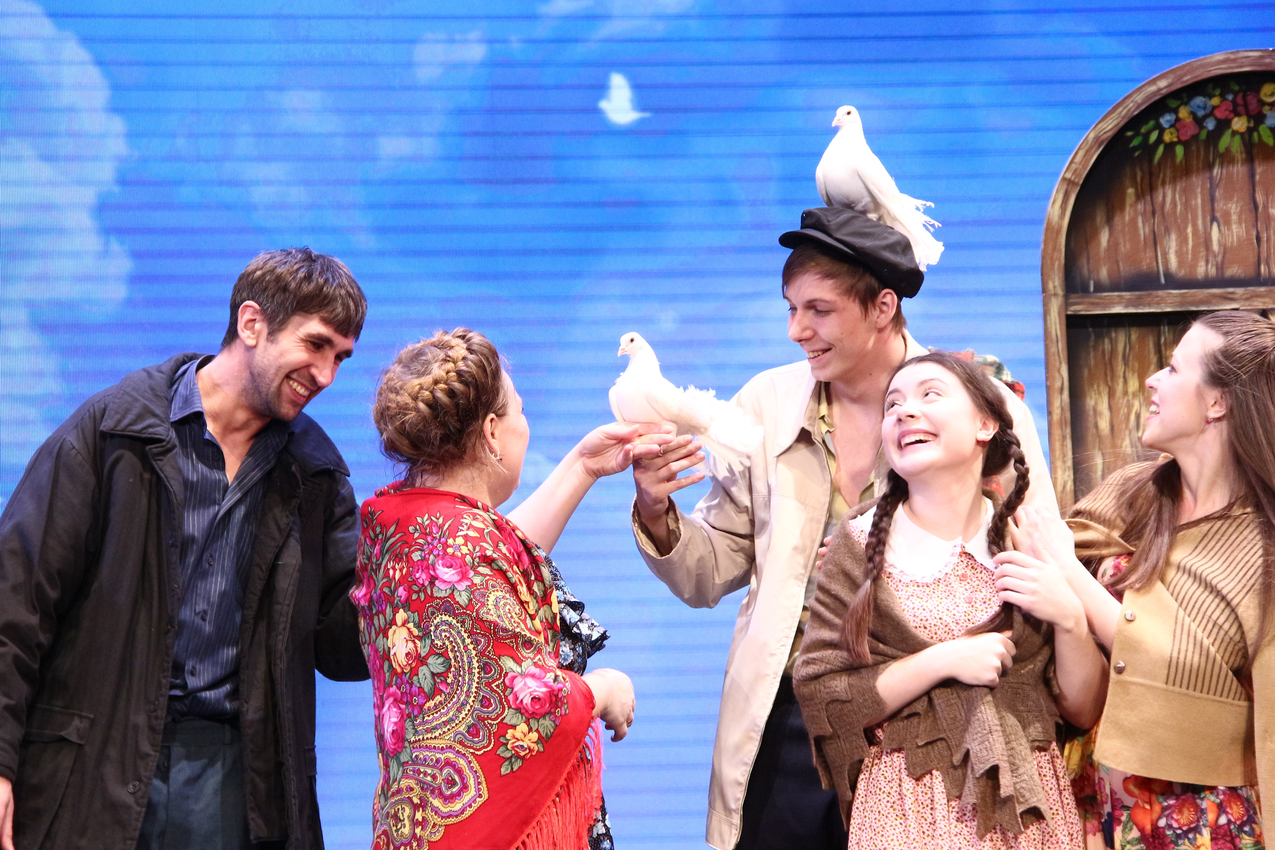 

Билеты на Любовь и голуби (Центр народного творчества)