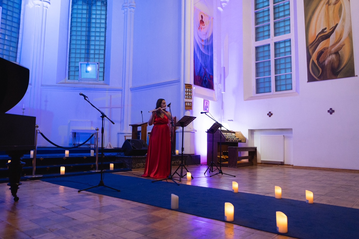 

Билеты на Новогодние сказки для всей семьи: орган и песочная анимация. Музыкальные миры Хаяо Миядзаки (Англиканская церковь Святого Андрея)