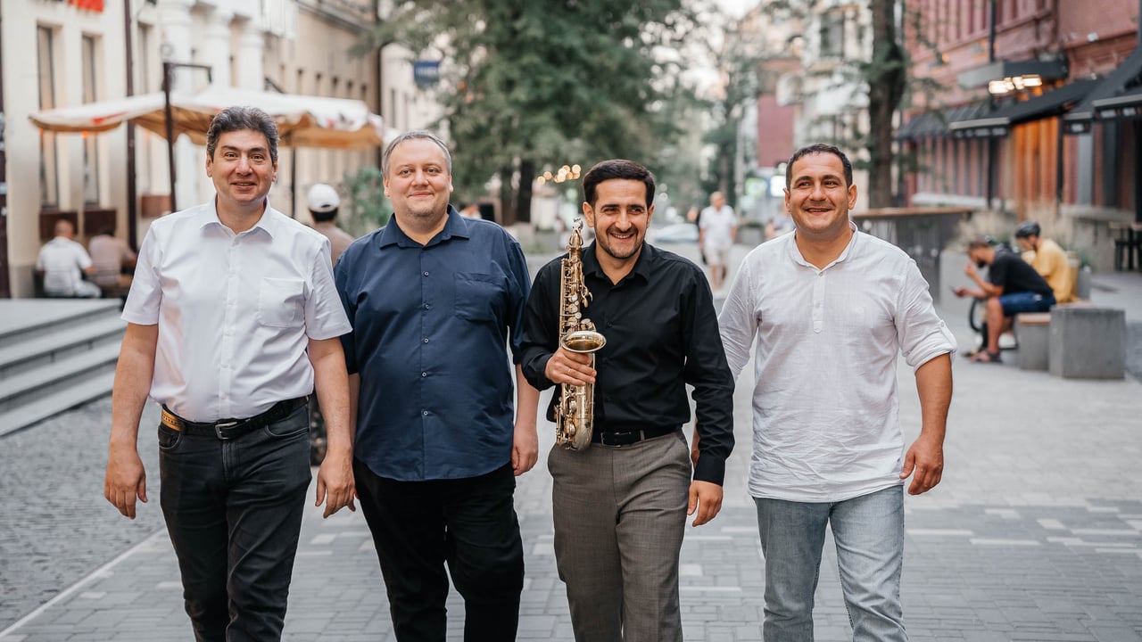 

Билеты на Квартет Овагема Султаняна (Эссе)