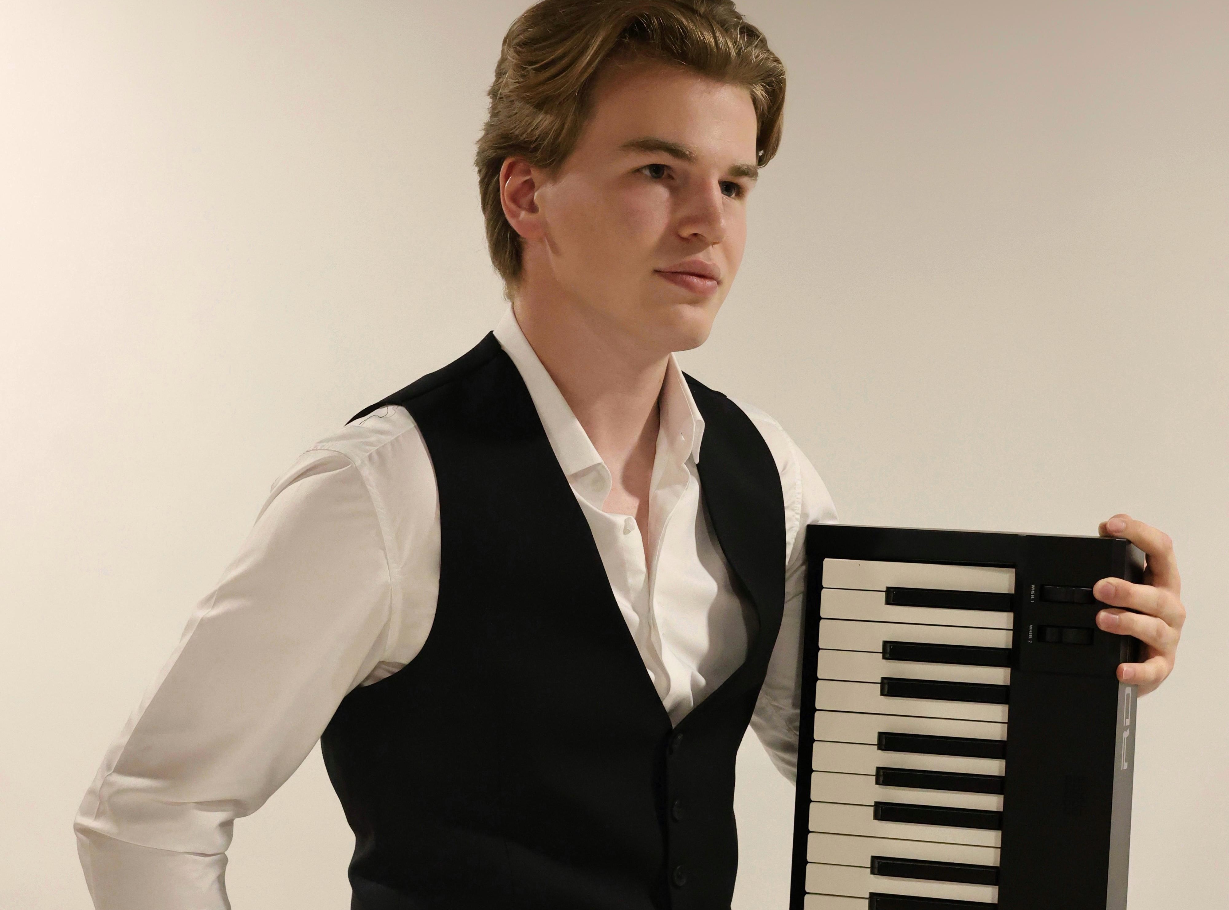 

Билеты на Трио Юрия Россохина. Эхо джаза (EverJazz)