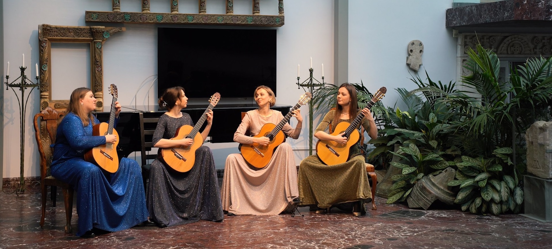 

Билеты на Два гения: Бах и Вивальди. Клавирная и оркестровая музыка в переложениях для квартета гитар (Храм Святого Людовика)