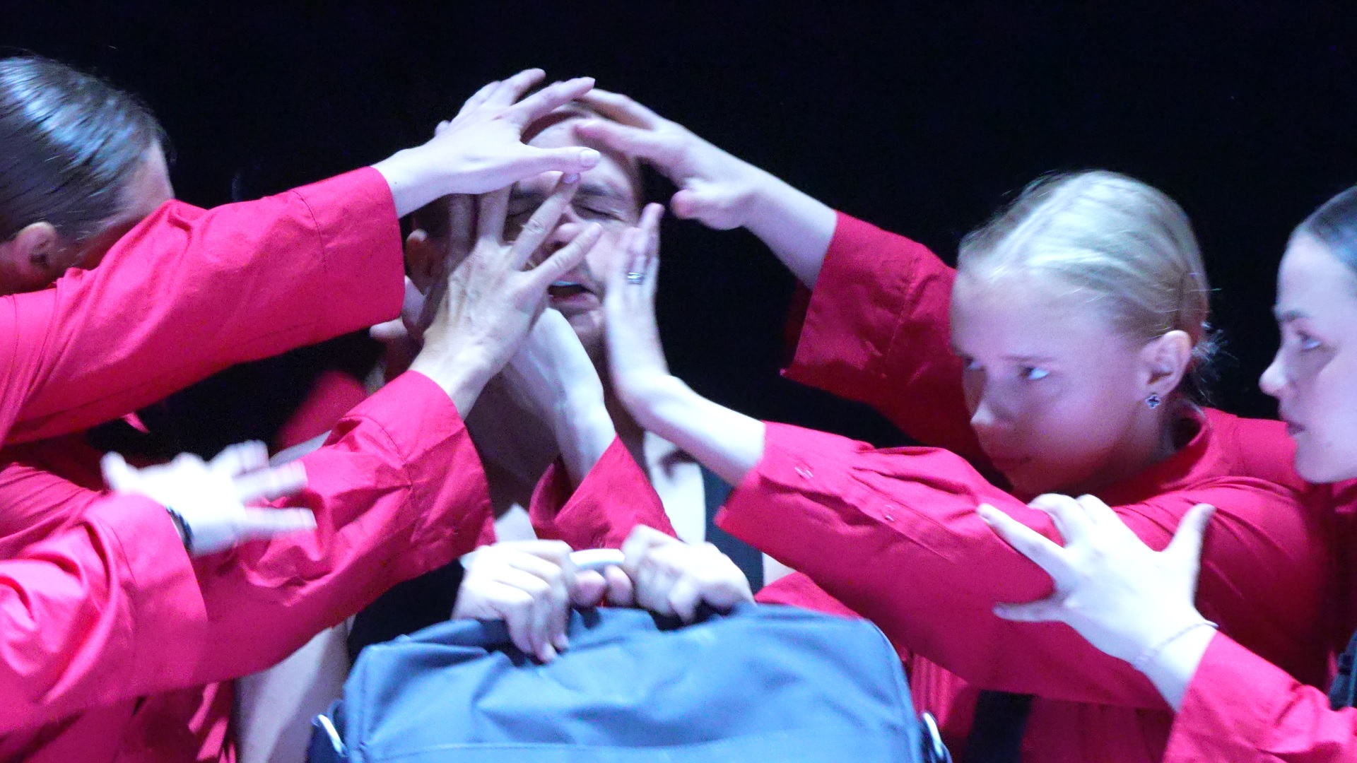 

Билеты на Пробуждение (Новая сцена Александринского театра)