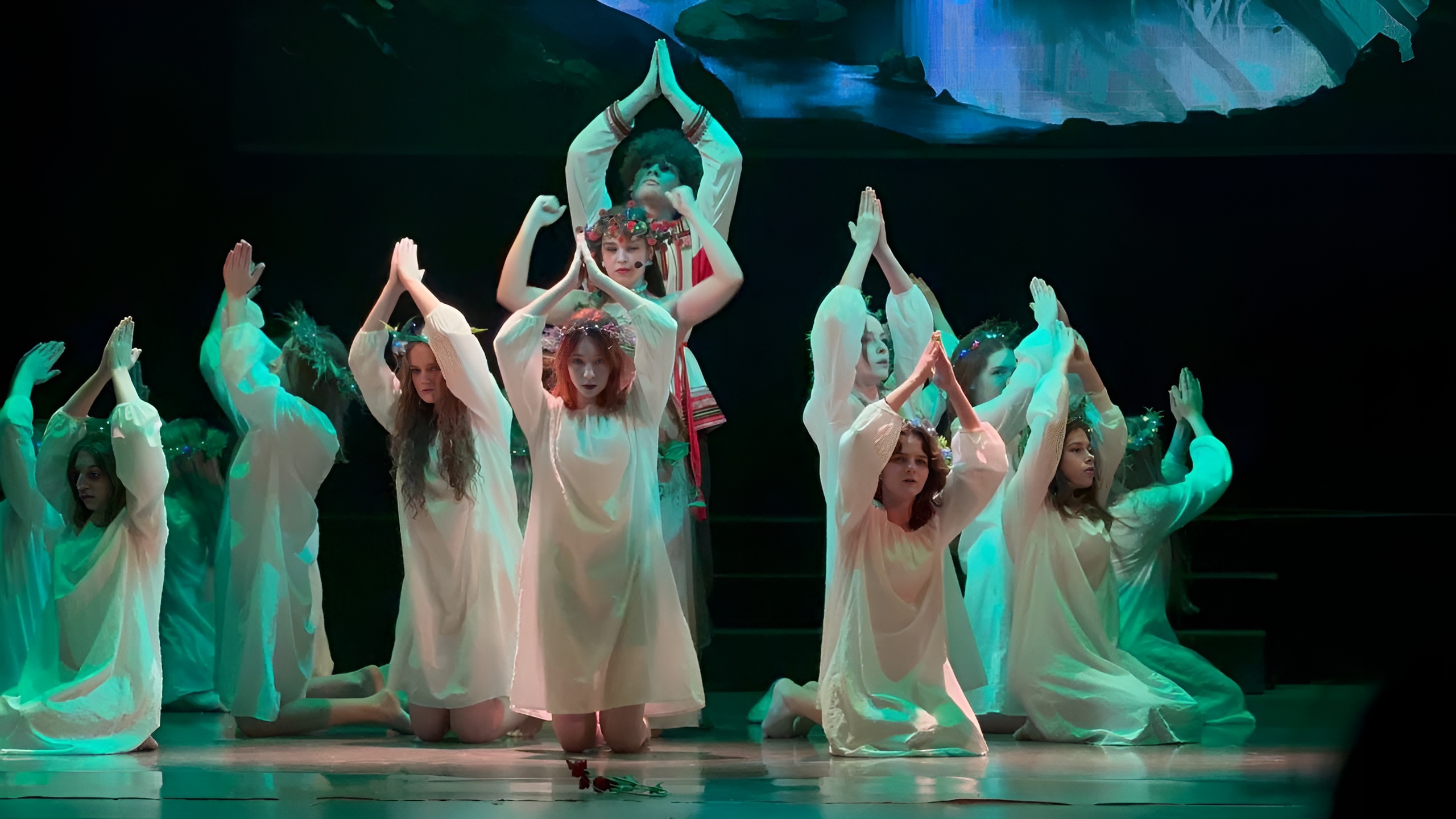 

Билеты на Там, на неведомых дорожках (Дворец молодёжи)