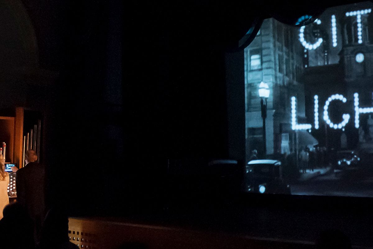 

Билеты на Органный фестиваль в музее Пушкина. Немое кино с органом. Чарли Чаплин. Огни Большого города (Музей Пушкина)