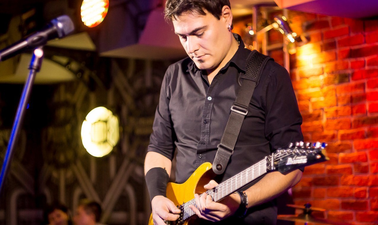 

Билеты на Гитарные истории (Филармония им. Шнитке)