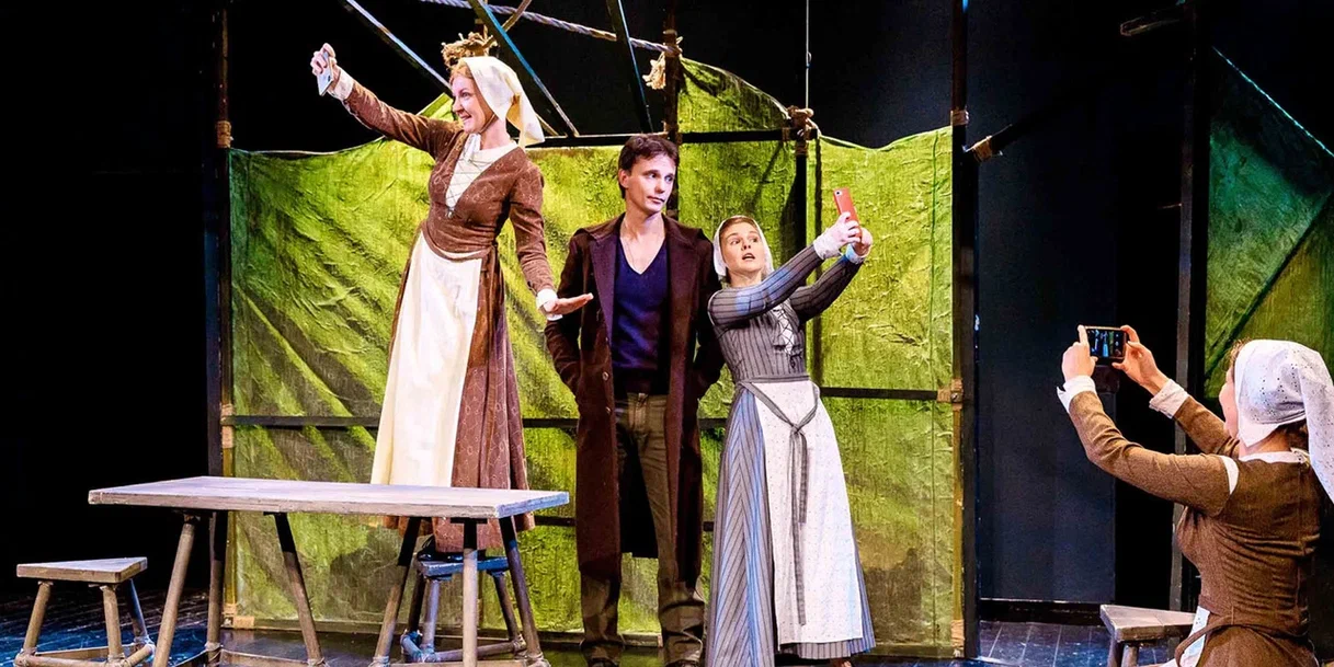 

Билеты на Дракон (Покровка.Театр)