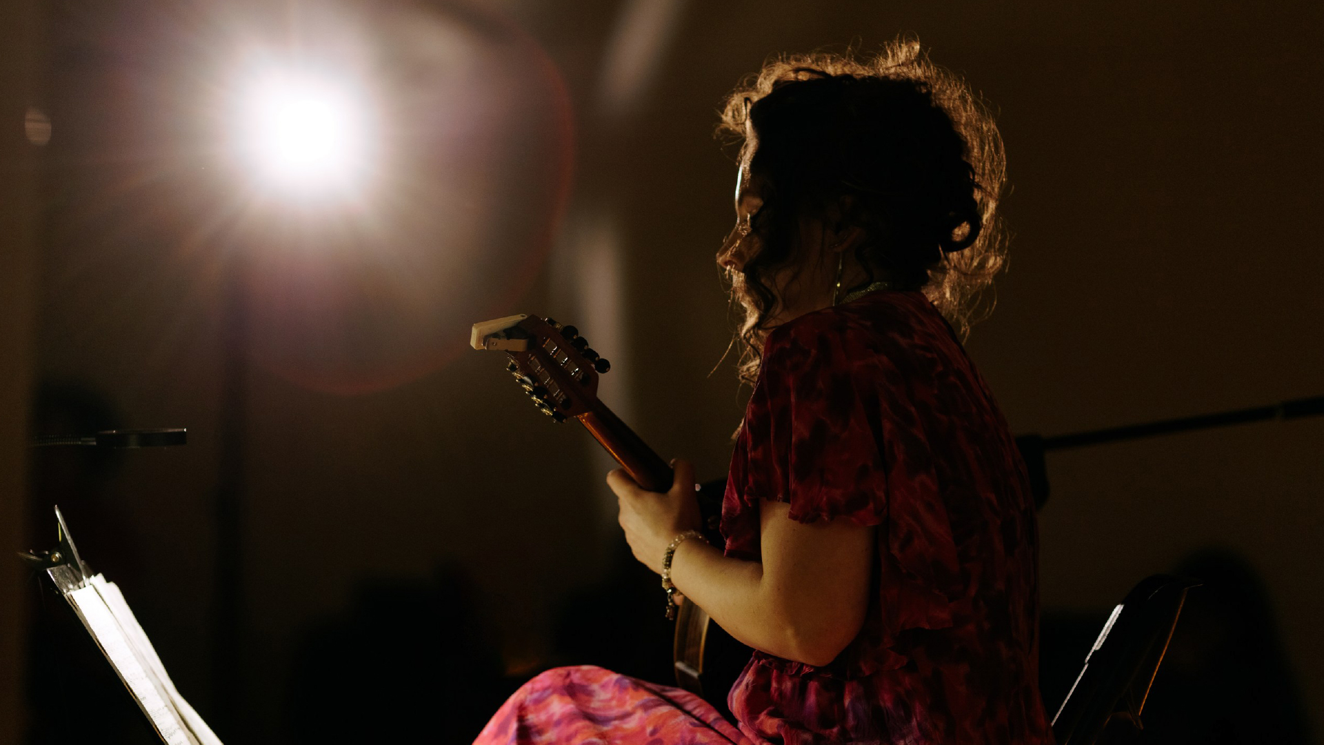 

Билеты на Вечер страсти: испанское фламенко (Дом журналиста)