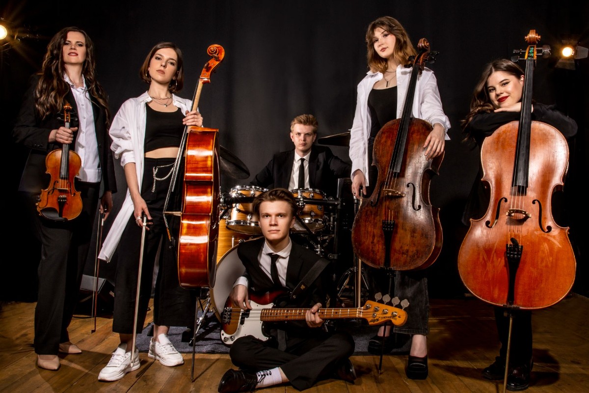 

Билеты на Magic Cellos Band. Роковая классика (Rhythm & Blues Cafe)