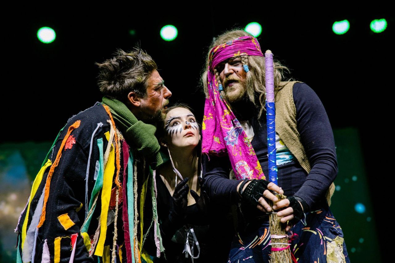 

Билеты на Проделки Бабы Яги (ЗИЛ)