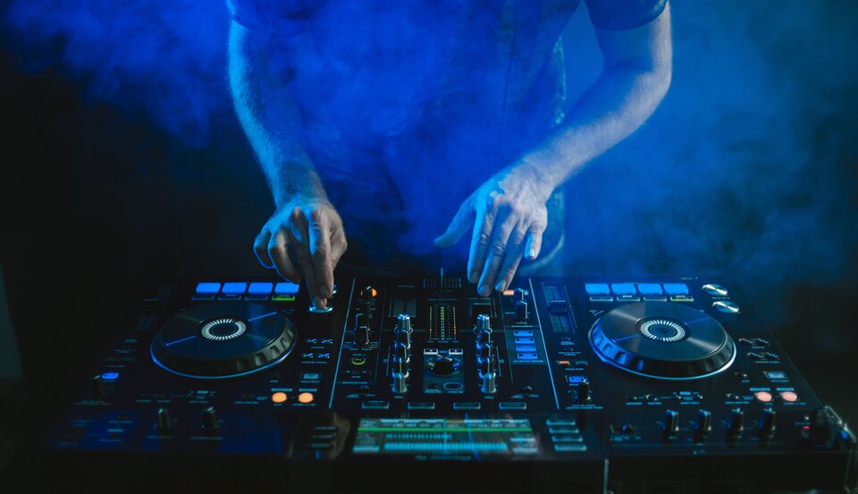 Mantra: DJ Ruby & Alexey Sonar