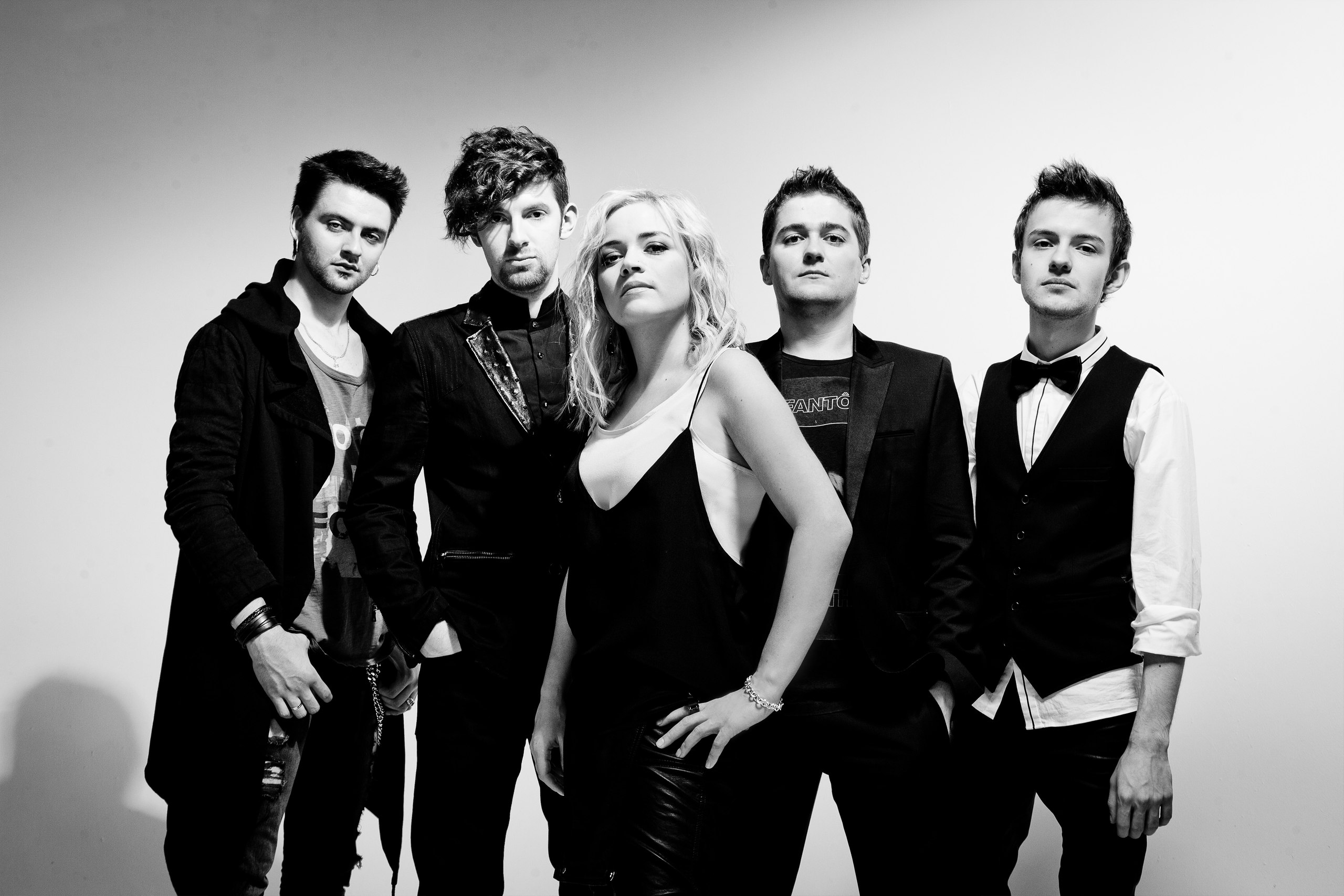 

Билеты на Вельвет (16 Тонн)