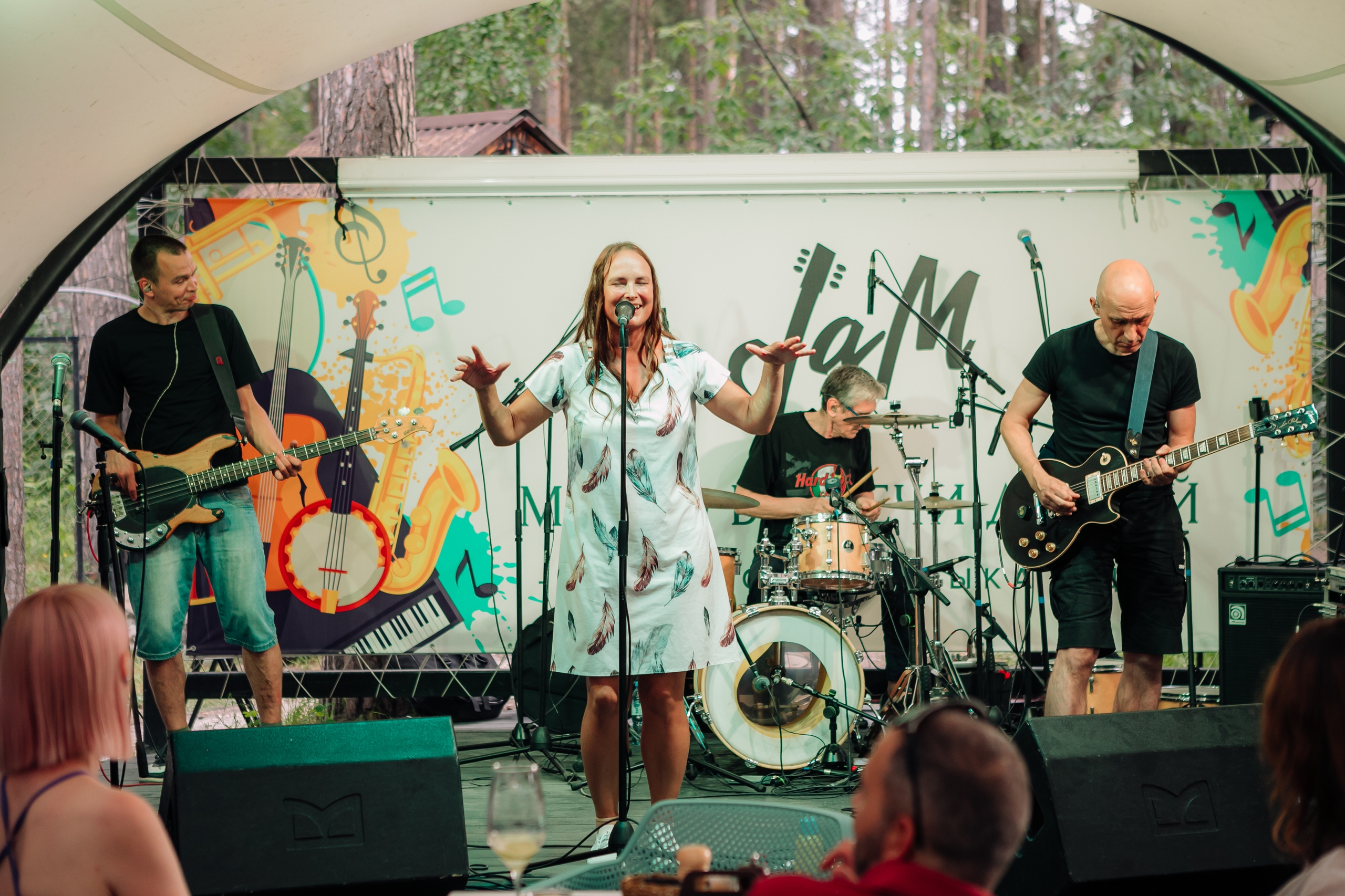 

Билеты на Не отрекаются любя (Бродячая собака)