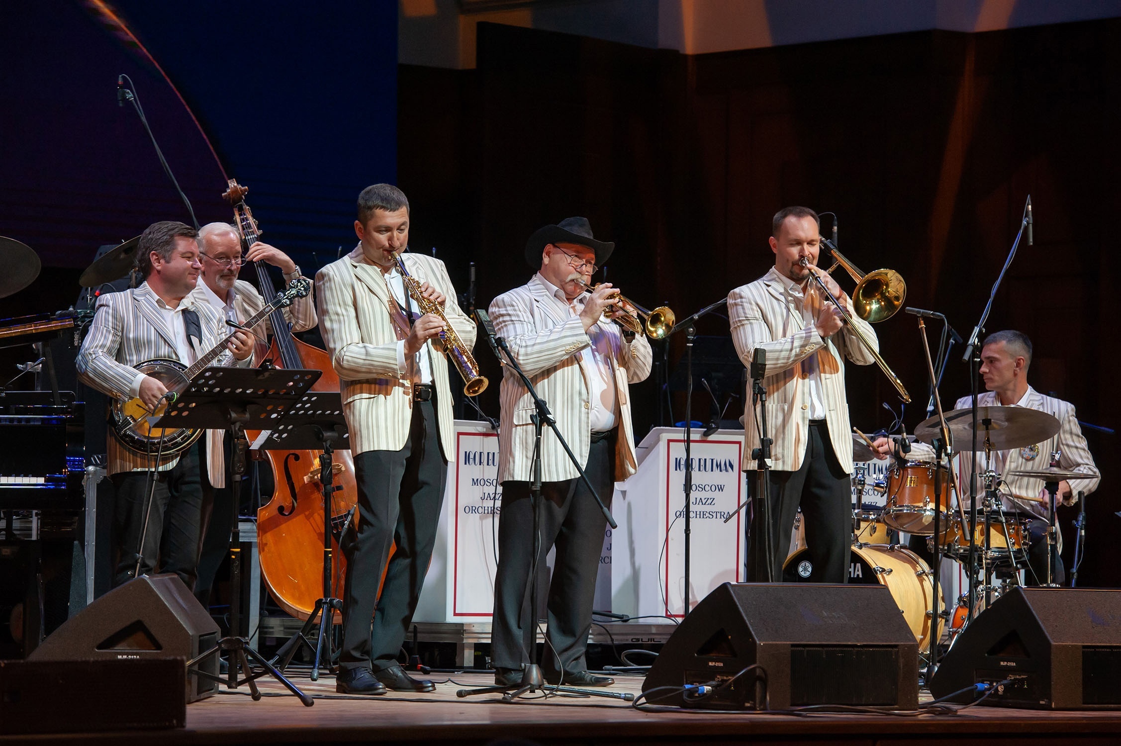 

Билеты на Абонемент № 26 (Филармония. Камерный зал)