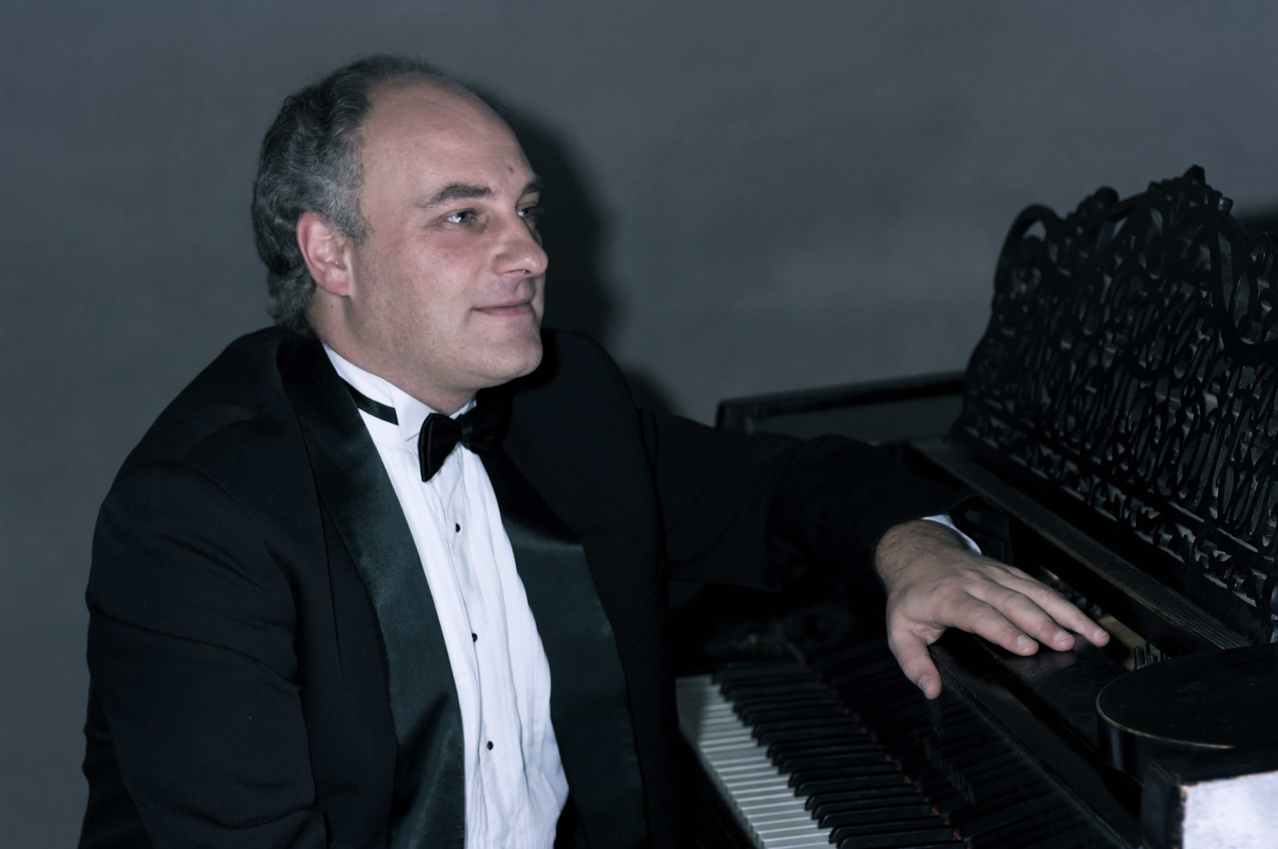 

Билеты на Шедевры фортепианного романтизма (Филармония им. Шостаковича. Малый зал)