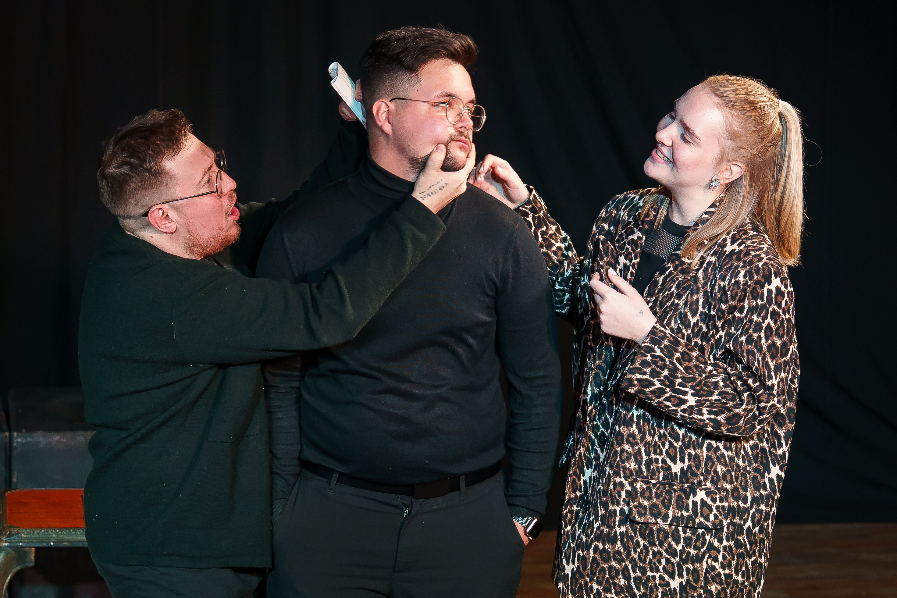 

Билеты на Вернись, любовь! (Персонаж)