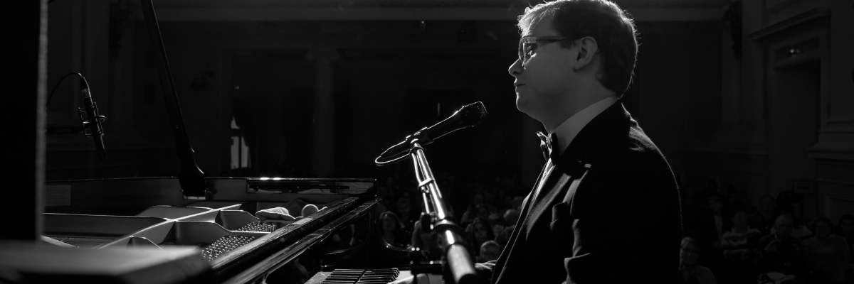 Фортепианный вечер с Олегом Аккуратовым