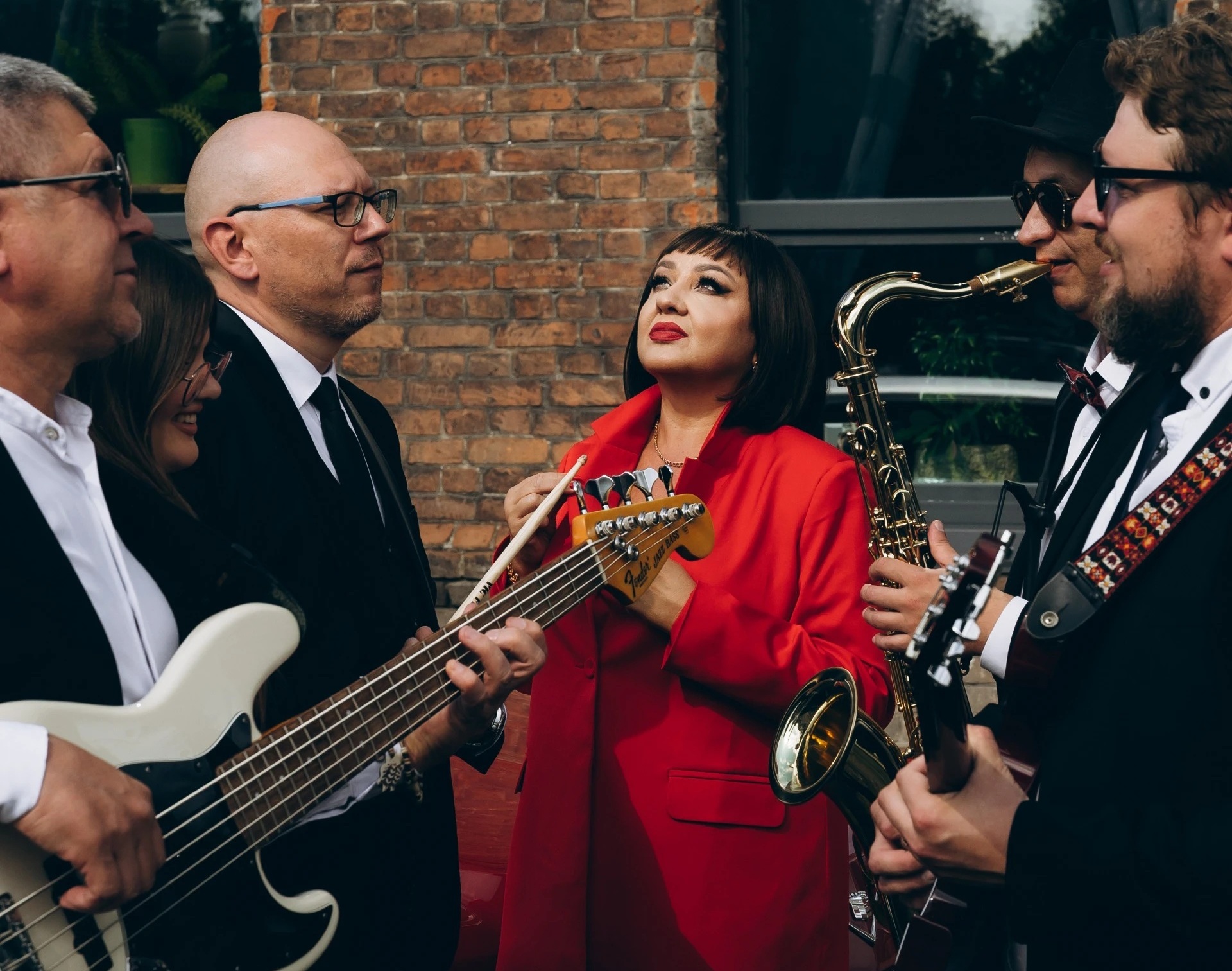 

Билеты на Квартирник. Новый взгляд. Ретро. Группа Вероники Махотиной (Филармония)