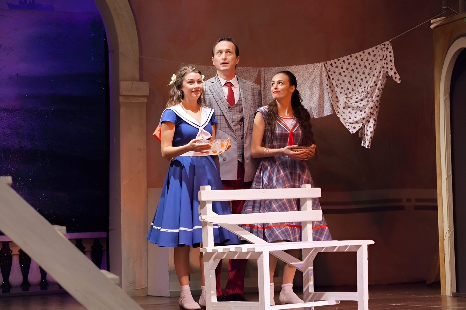 

Билеты на Про море Чёрное и акацию белую (Студия Л. Ермолаевой)