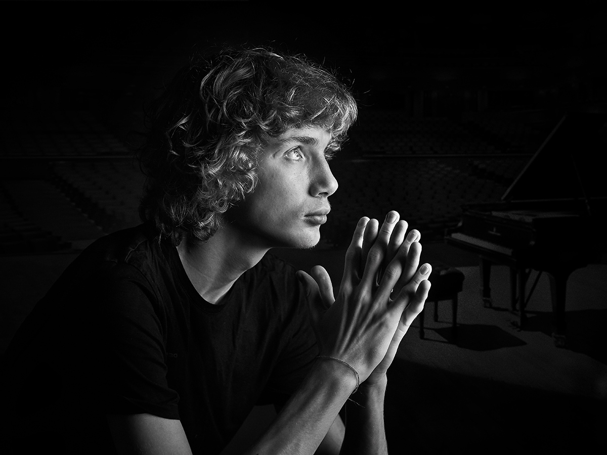 

Билеты на Иван Бессонов. Фортепианный вечер (Филармония им. Шостаковича. Большой зал)