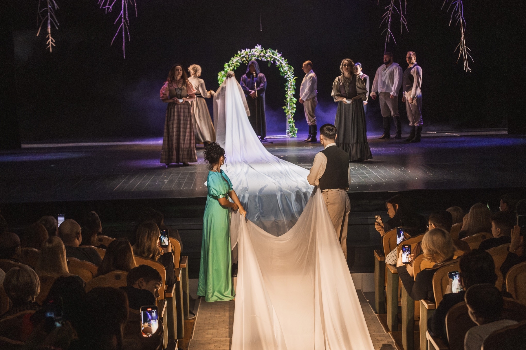 

Билеты на Шекспир. Сплетни (Театр оперы и балета)