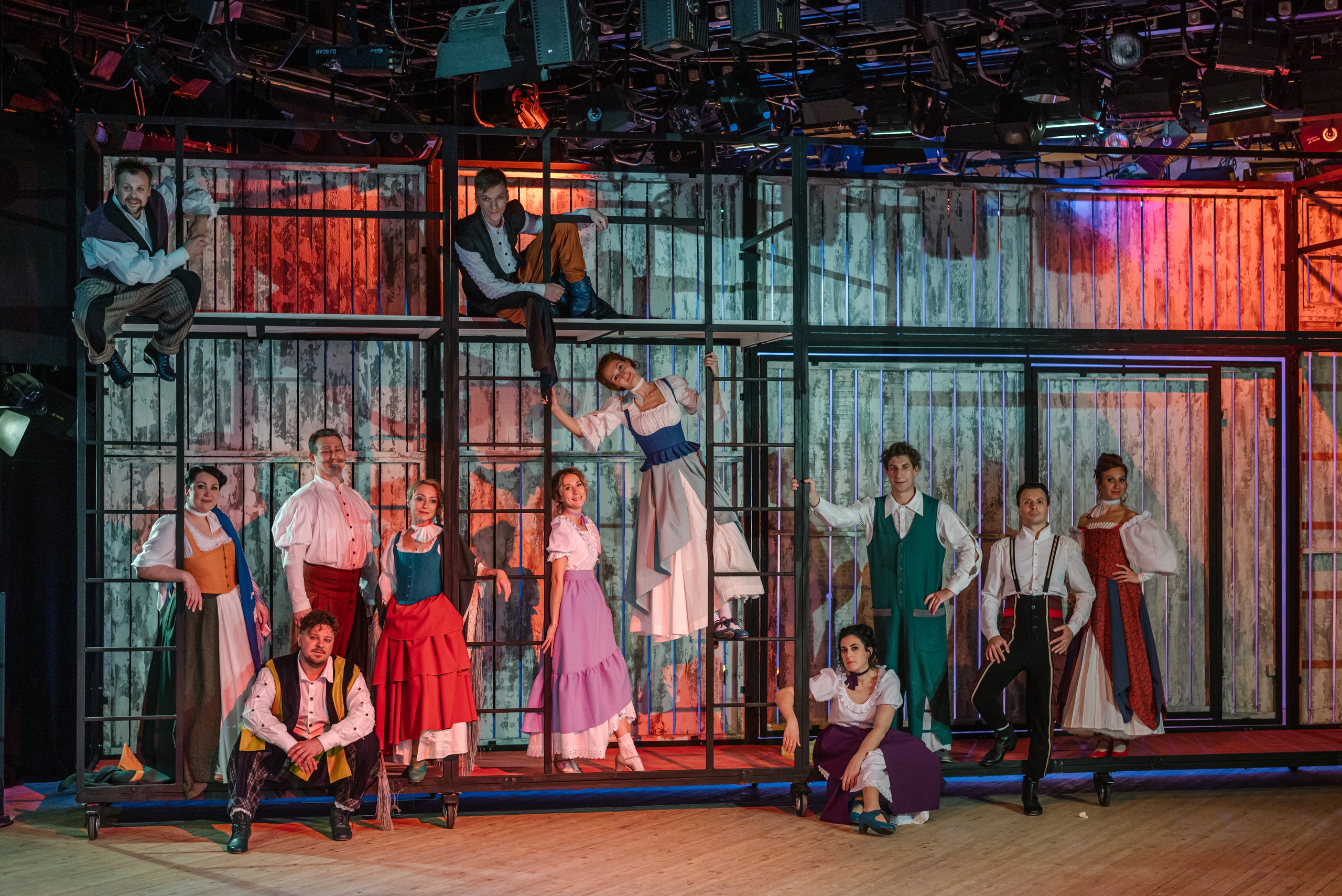 

Билеты на Новогодний серпантин. Собака на сене (Городской драматический театр)