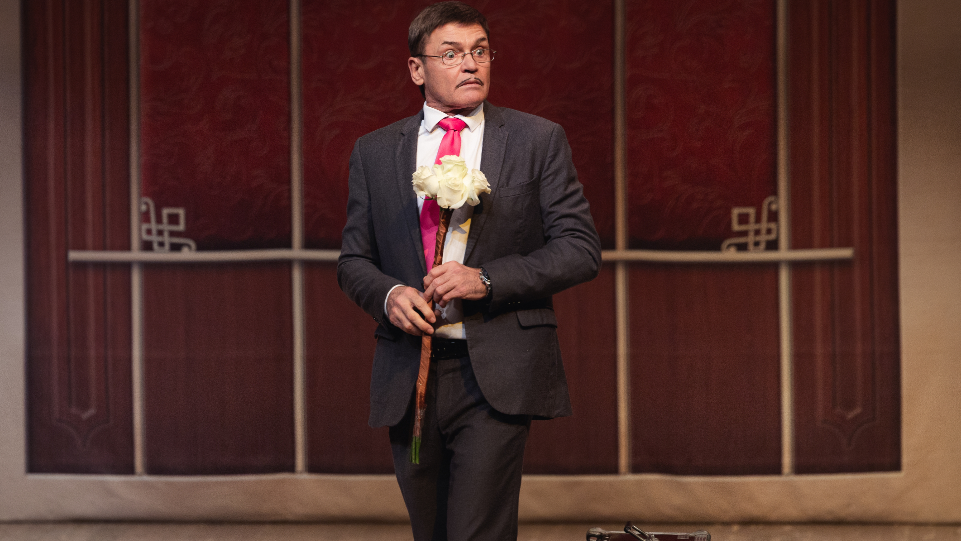 

Билеты на Двое в лифте, не считая текилы