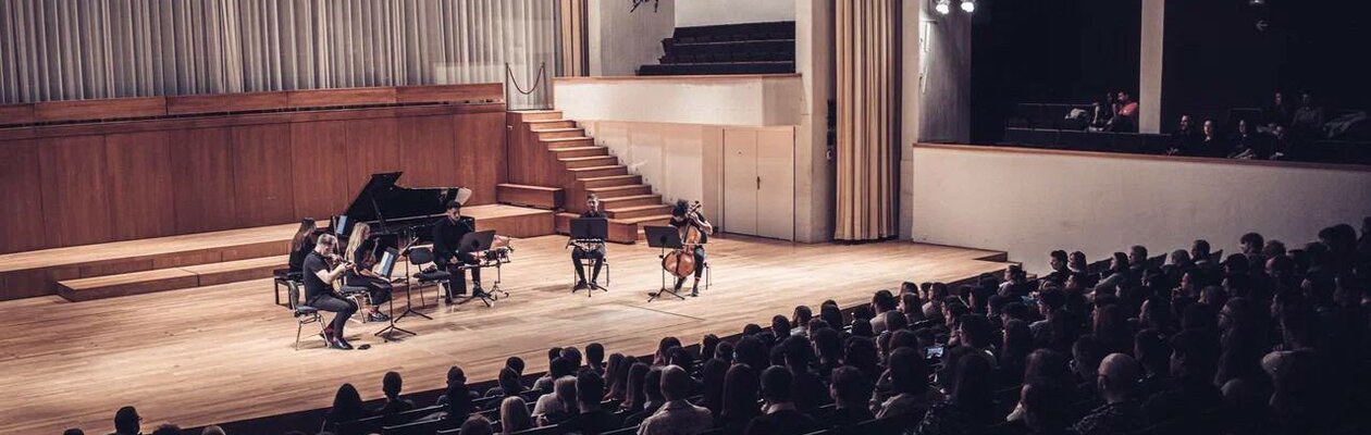 Simple Music Ensemble. Ханс Циммер