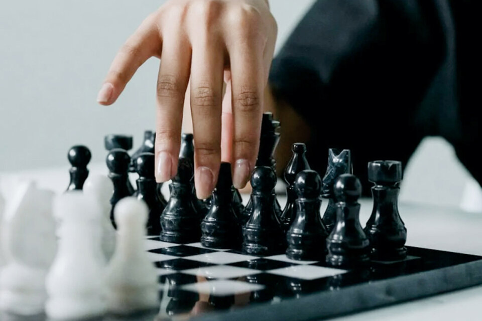 Шахматная вечеринка. Актёры Кинопоиска против гроссмейстера