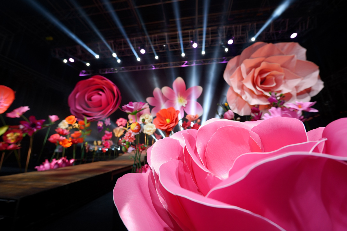 

Билеты на Музыка и цветы. Маленькая ночная серенада (Храм Христа Спасителя. Зал Церковных Соборов)