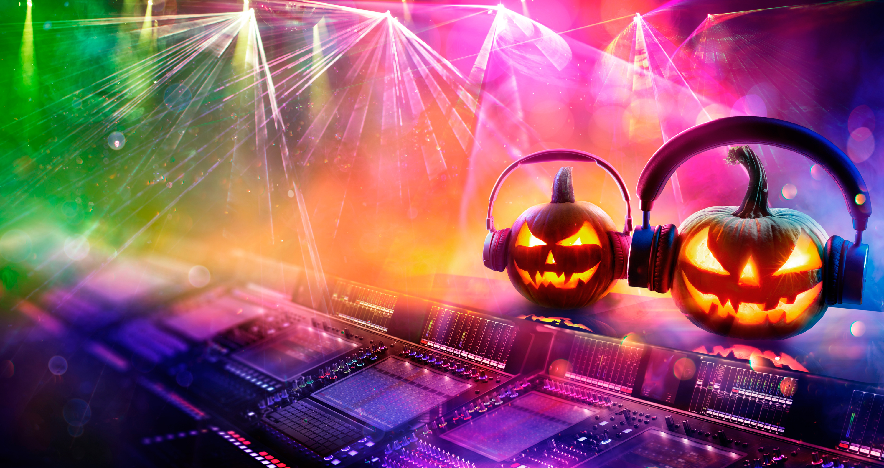 

Билеты на Halloween. «16 Тонн» на сундук мертвеца (16 Тонн)