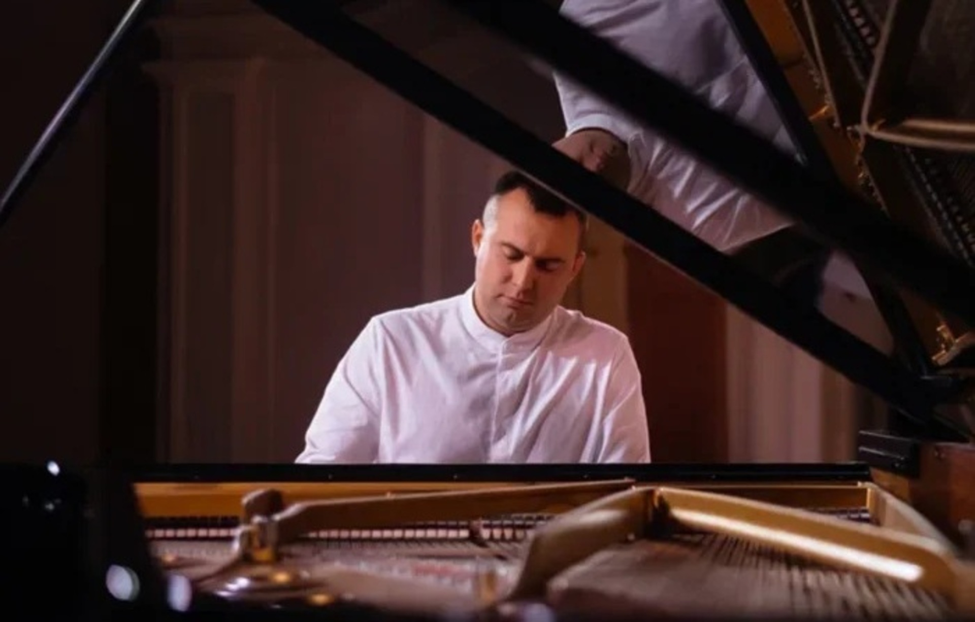 

Билеты на Piano Night (Third Place)