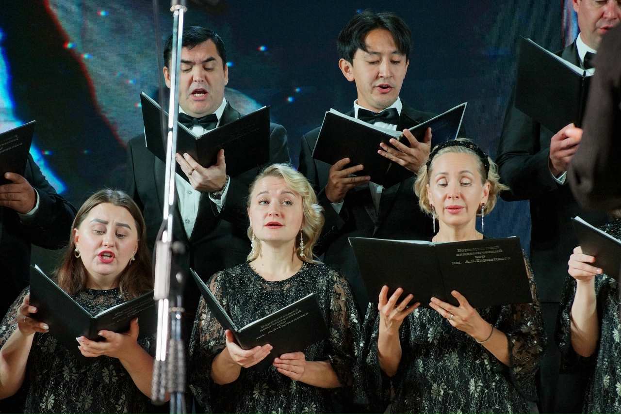 

Билеты на 35 лет — для вас! Продолжение следует... (Концертный зал АГИК)