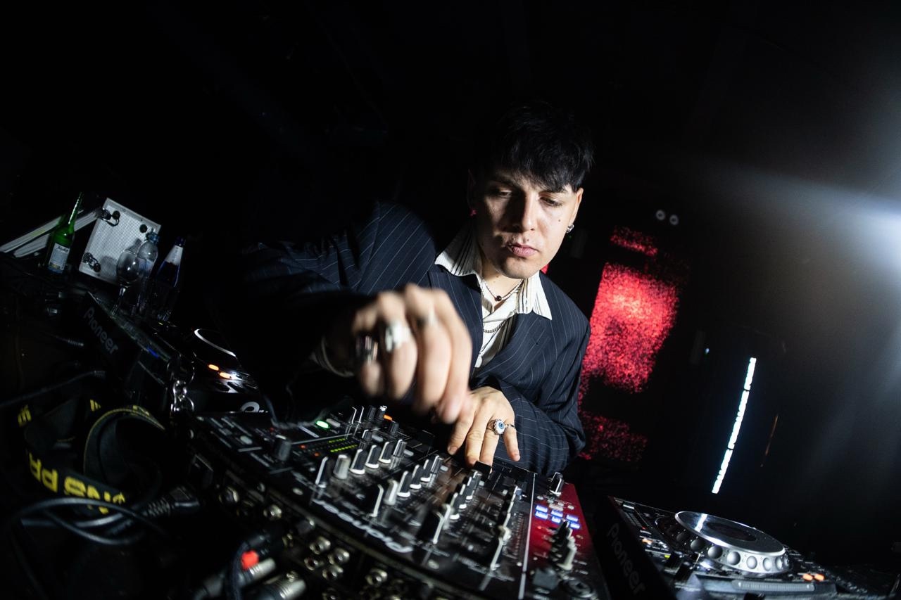 

Билеты на Новогодний огонёк (Нирвана)