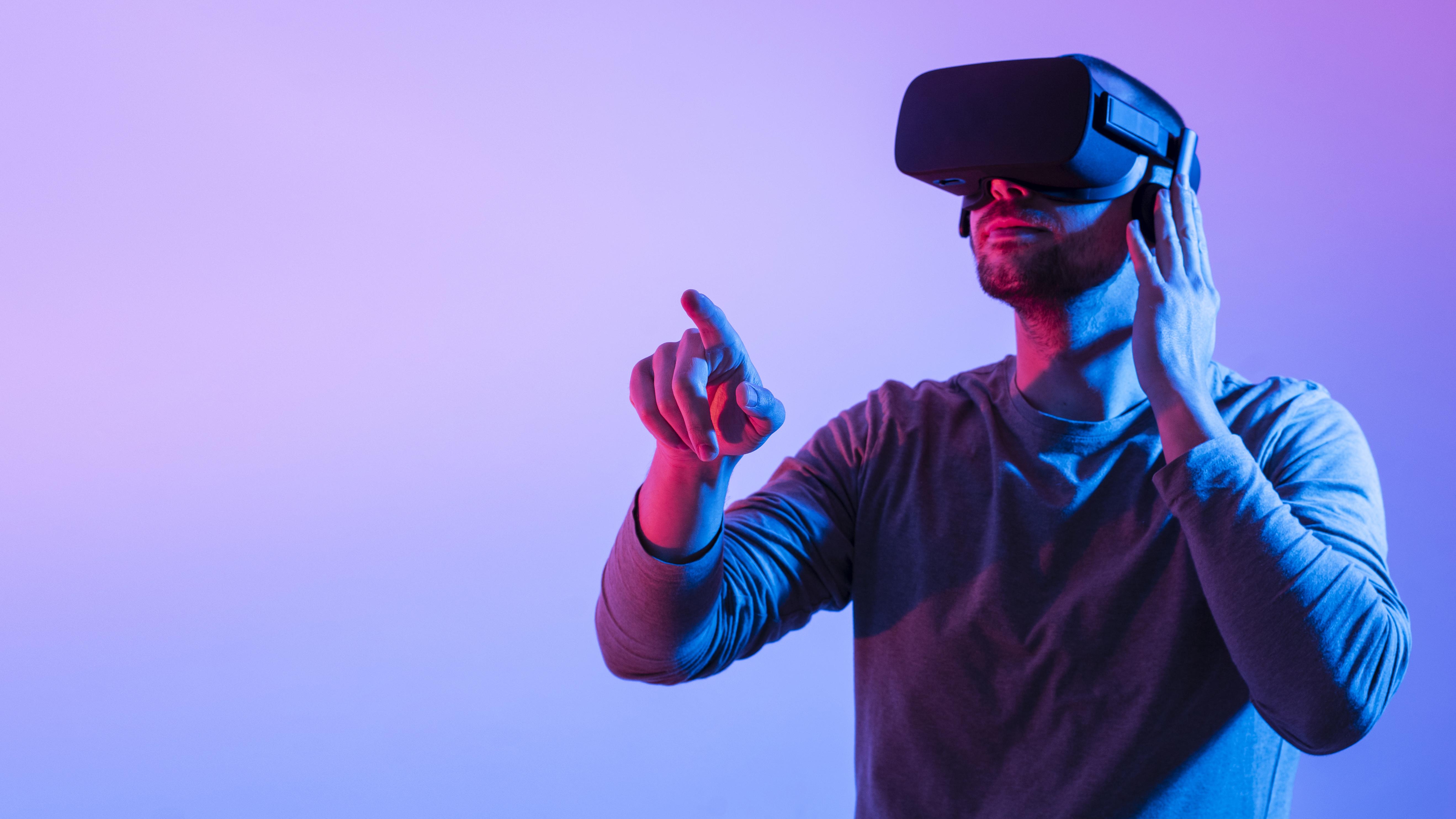

Билеты на VR - музей. Зима в Метаверсово (Брусницын)