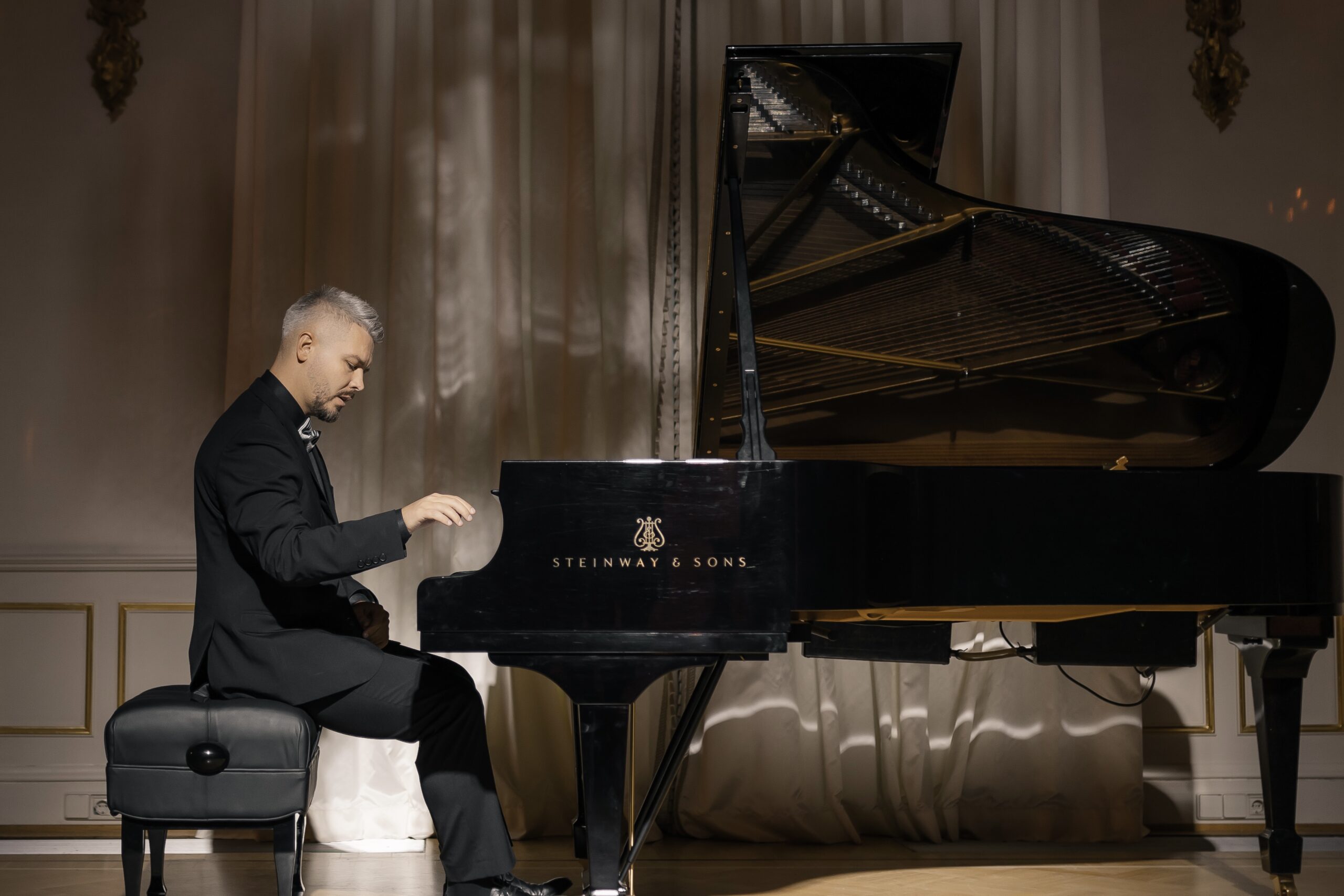 

Билеты на Дмитрий Мячин. В этот день рождения (Особняк Мясникова)