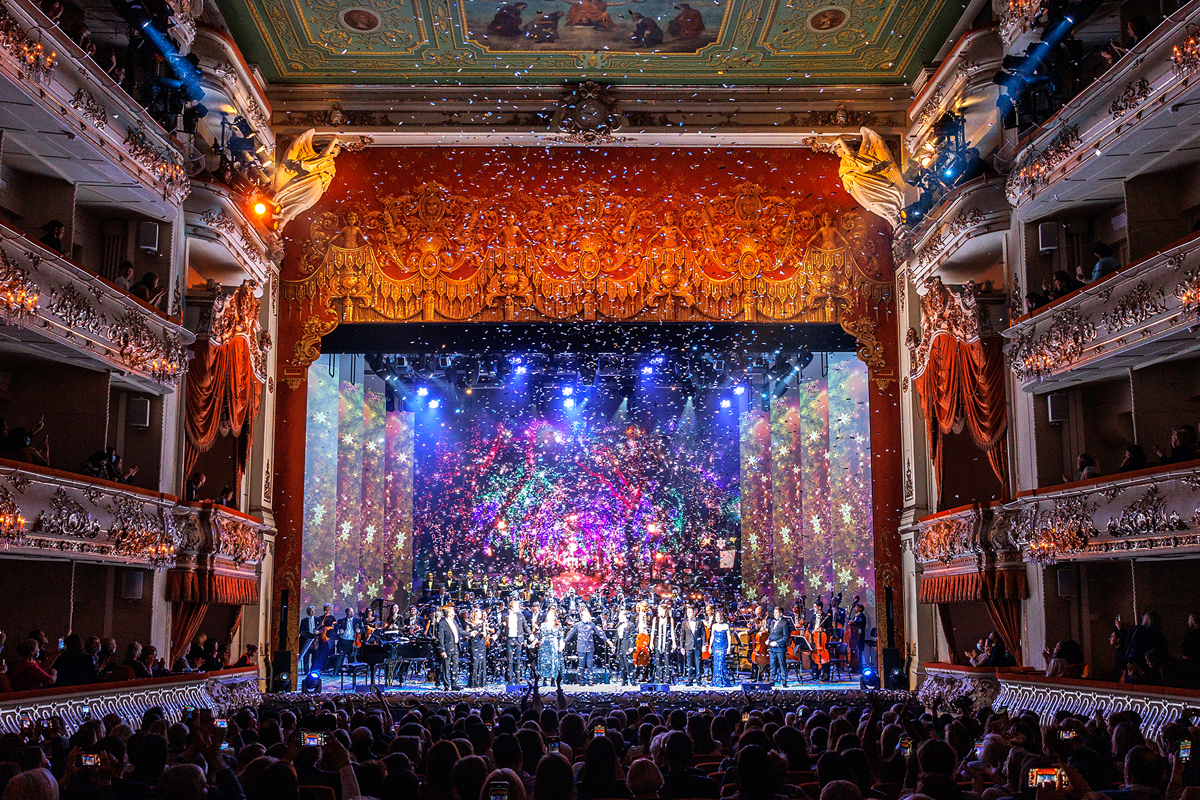 

Билеты на Let It Snow! Let It Snow! Let It Snow! (Михайловский театр)