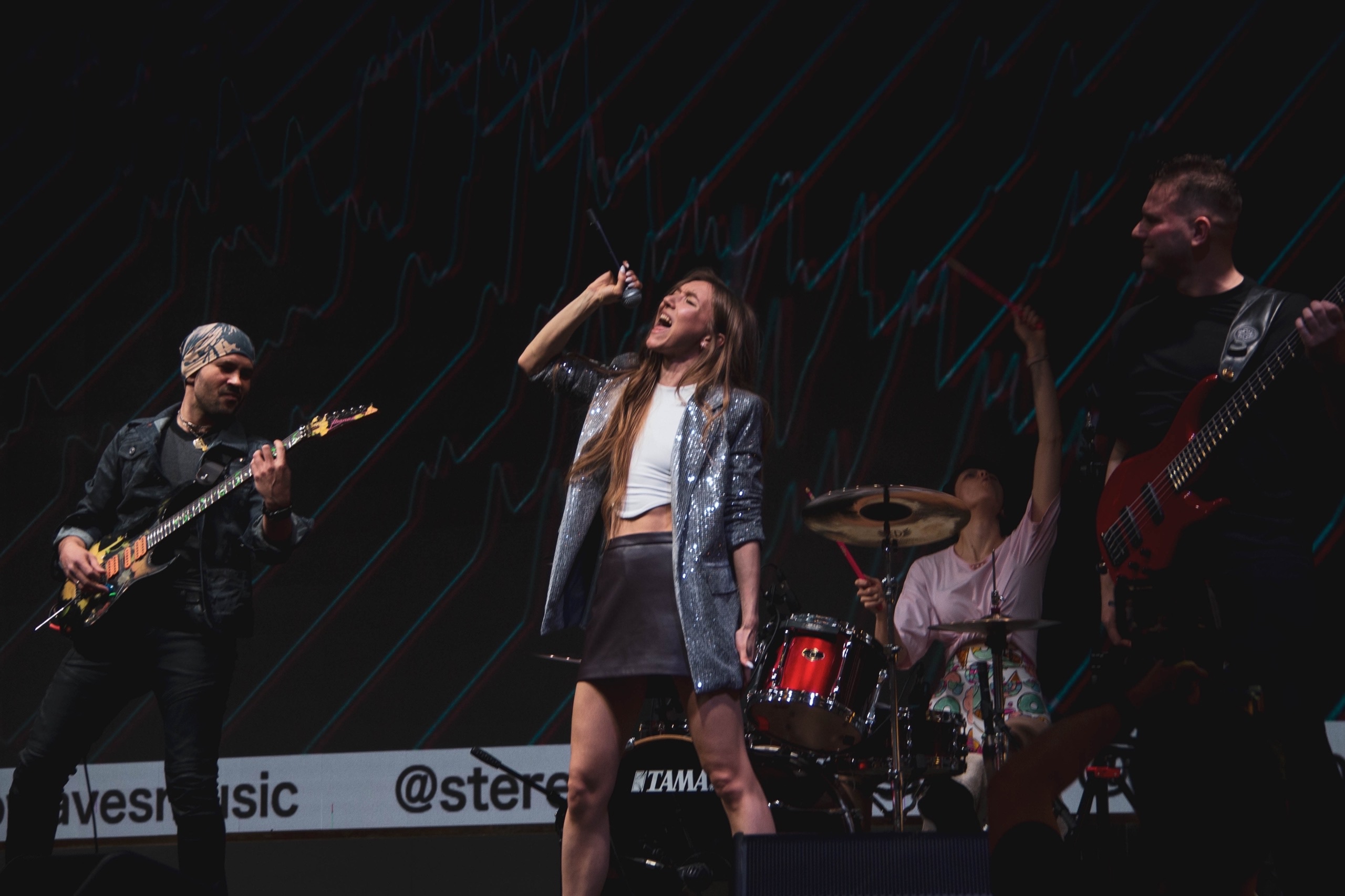 

Билеты на Billie Eilish Tribute (Мумий Тролль Music Bar)