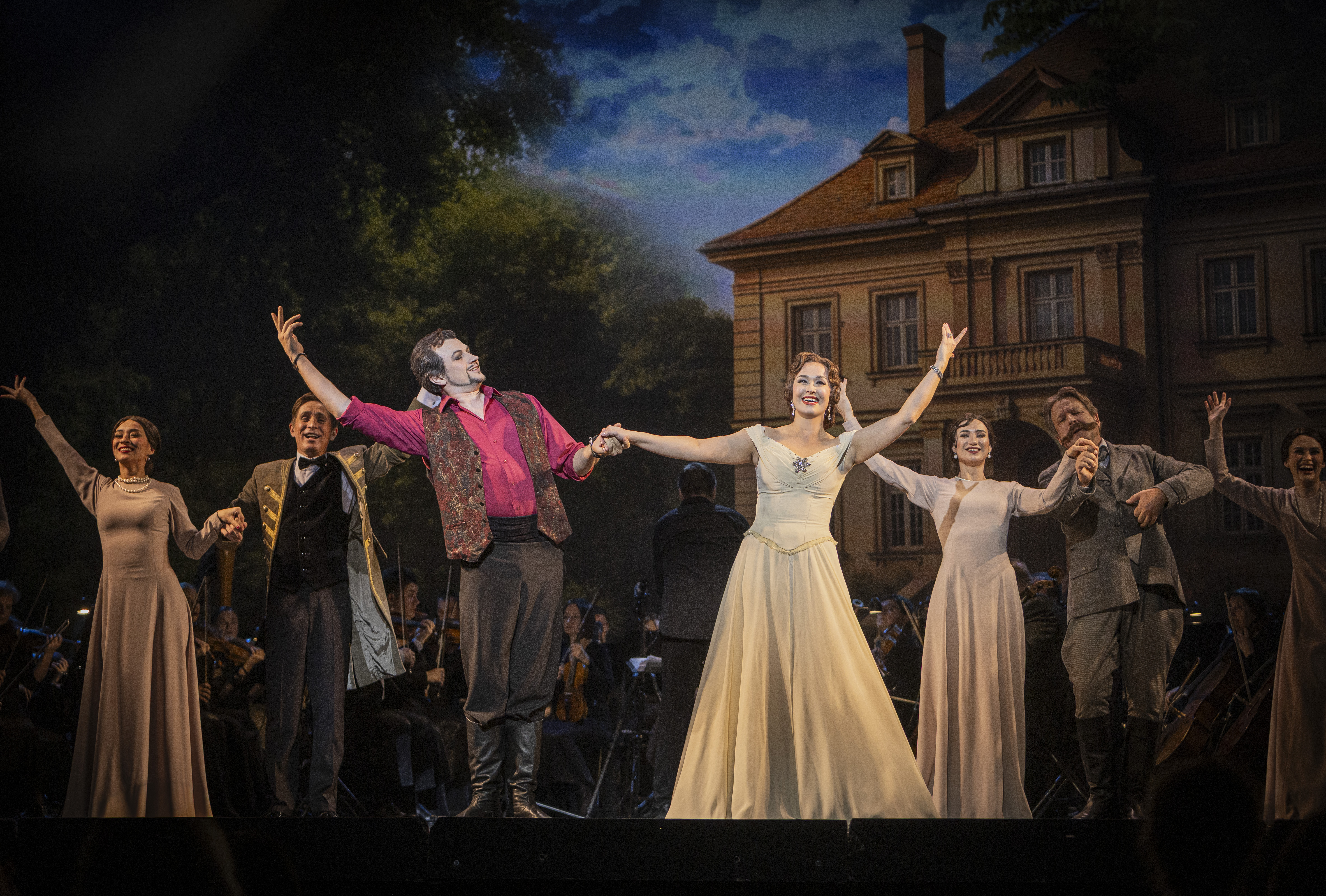 

Билеты на Цыганская любовь (Театр музыкальной комедии)